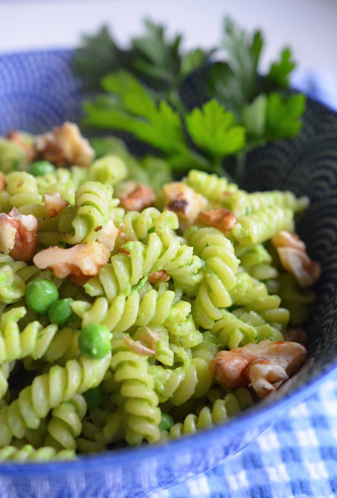 Überall &amp; Nirgendwo: Fusilli mit cremiger Erbsensauce und gerösteten ...