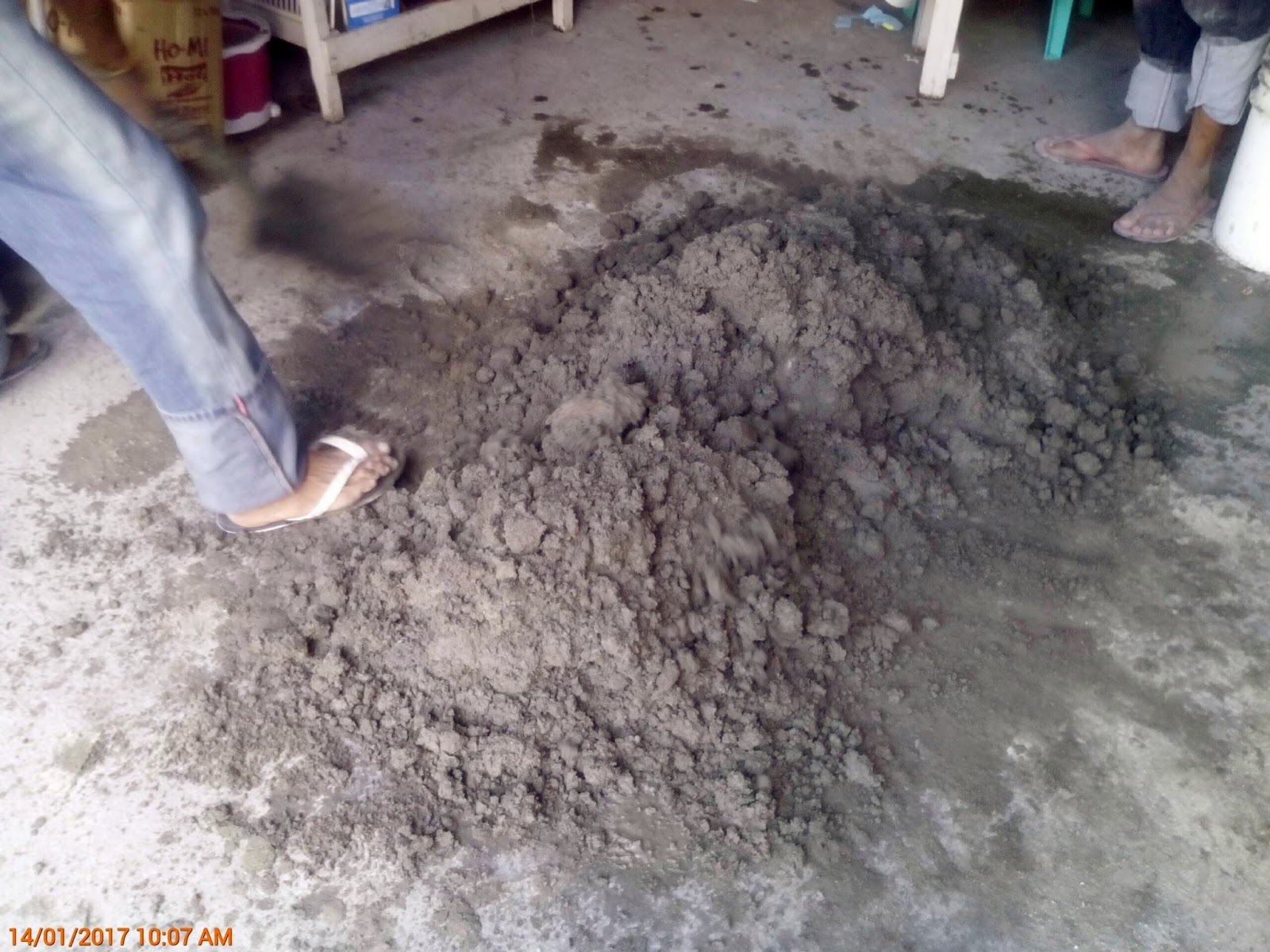 BUILDER'S JOURNAL TILE INSTALLATION CONCRETE DRY PACK METHOD