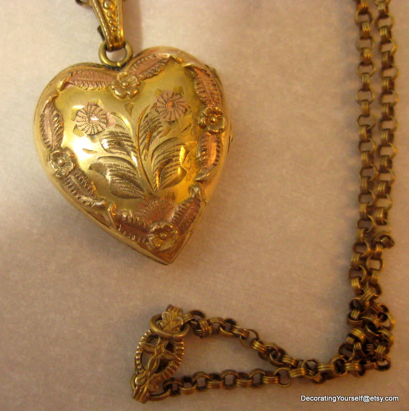 Selling Vintage Jewelry On eBay and Etsy