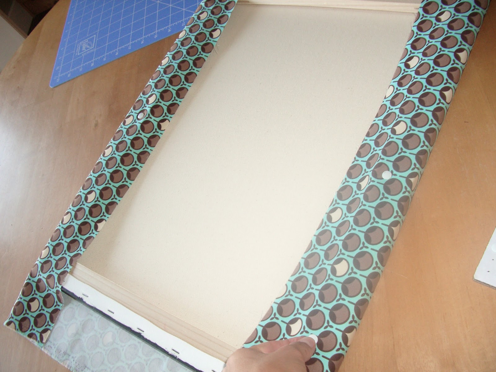 Lindy 411 DIY Fabric Covered Canvases