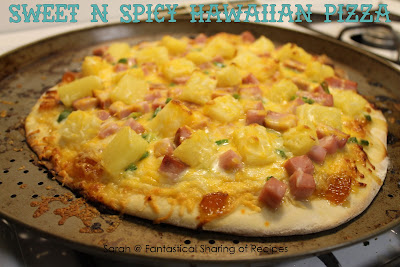 Sweet & Spicy Hawaiian Pizza. A new spin on one of the best kinds of pizza. #pizza #ham #pineapple #spicy