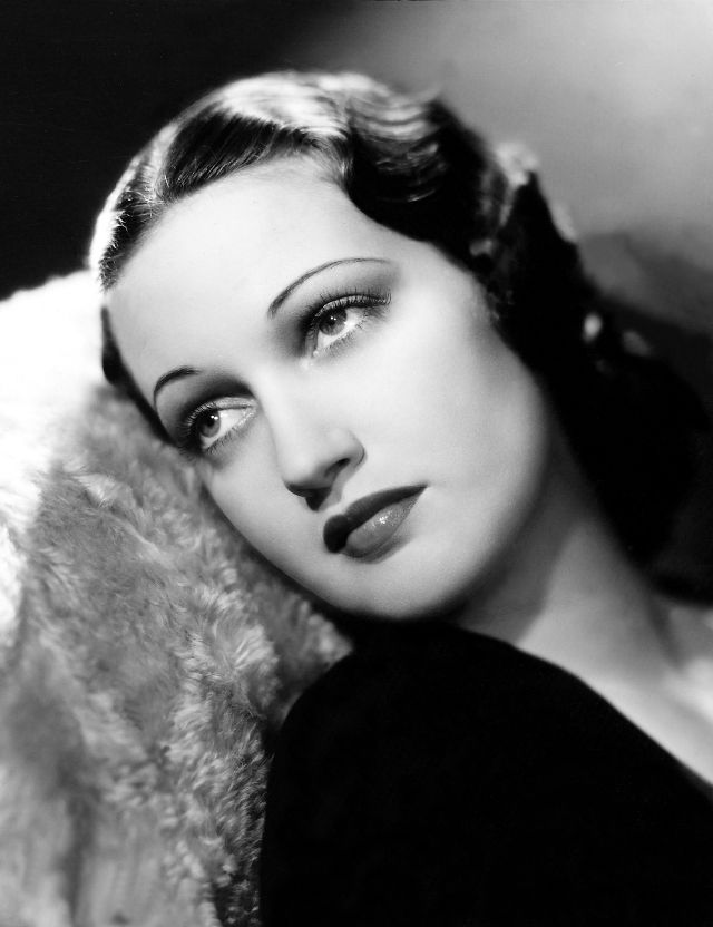 40 Stunning Black and White Photos of Dorothy Lamour in the 1930s and ...
