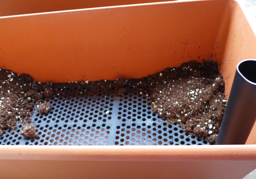 Planter Box Blog How to Prepare and Fill Soil in Vegetable Garden Pots