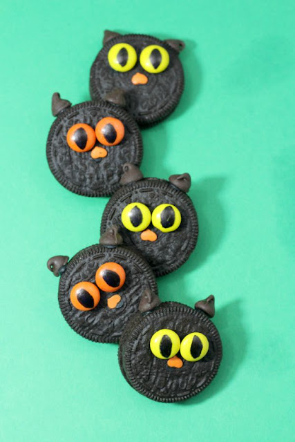 halloween black cat cookies 