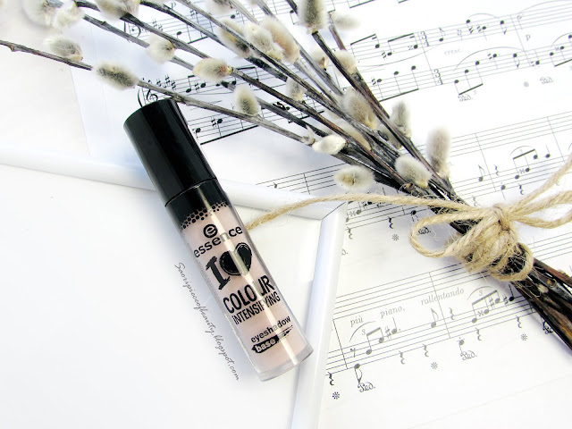 A piece of beauty: База под тени I Love colour от Essence