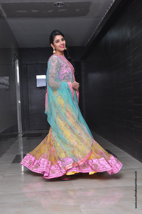 Anchor Syamala at the audio launch of Juliet Lover of Idiot movie