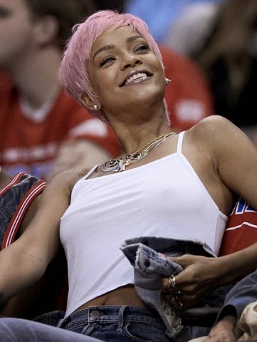 fashioncollectiontrend: rihanna acconciature 2015, acconciature di