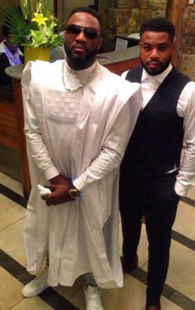 b Photos: Check out singer Praiz' outfit to his album listening party