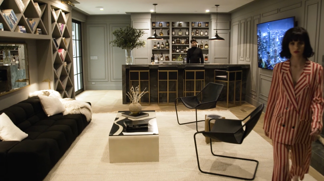 16 Interior Design Photos vs. 9531 Heather Rd, Beverly Hills, CA Luxury Home Tour