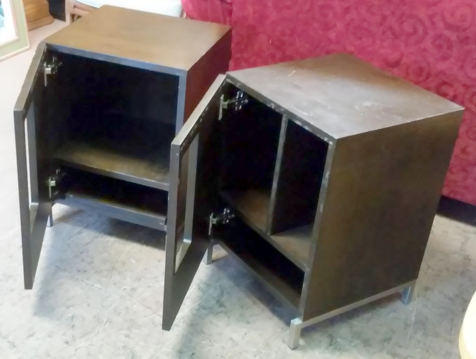 UHURU FURNITURE & COLLECTIBLES SOLD ** REDUCED** Modern Asian End