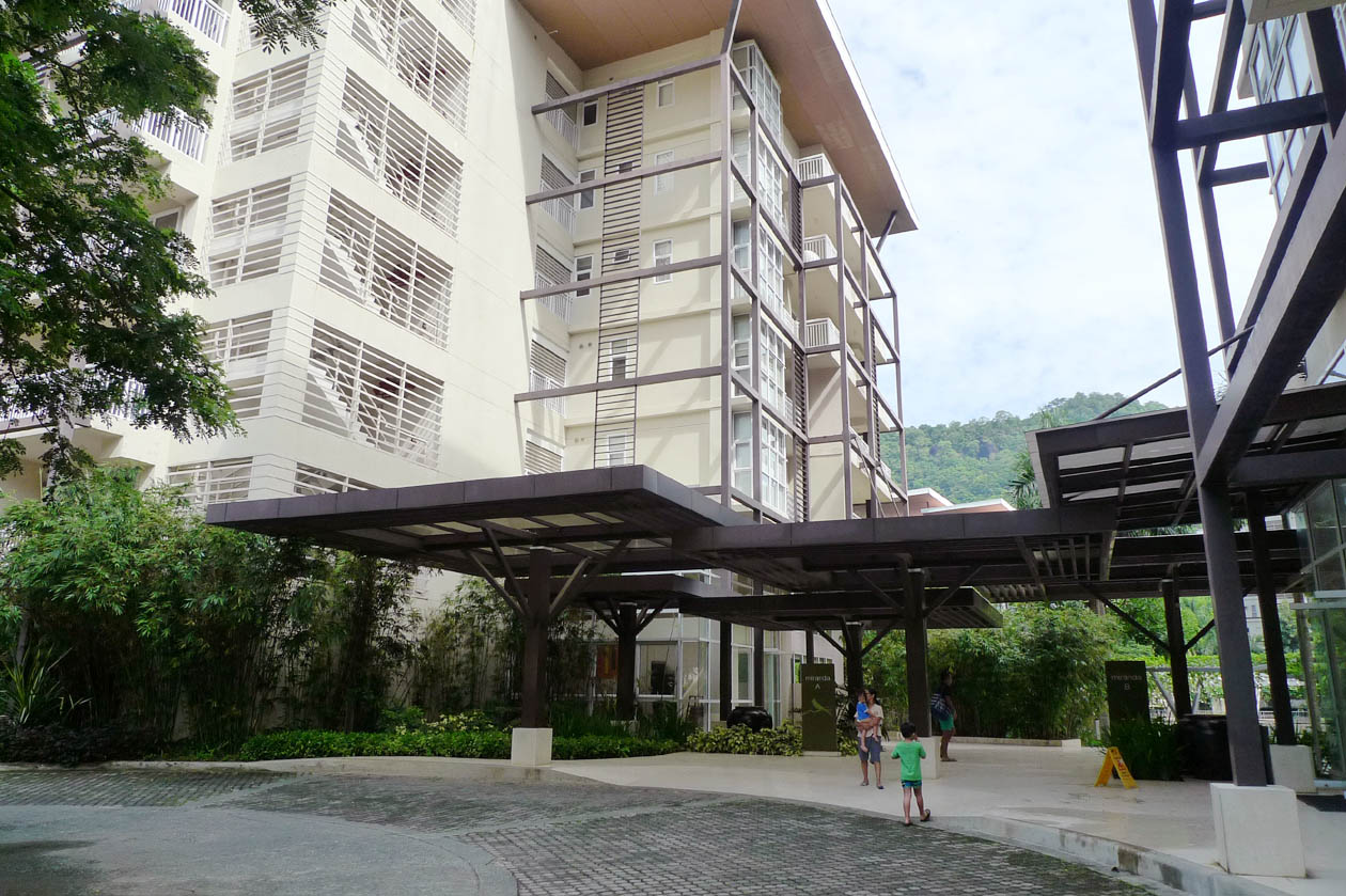 MrsMommyHolic  Renting Pico Loro condo via Airbnb