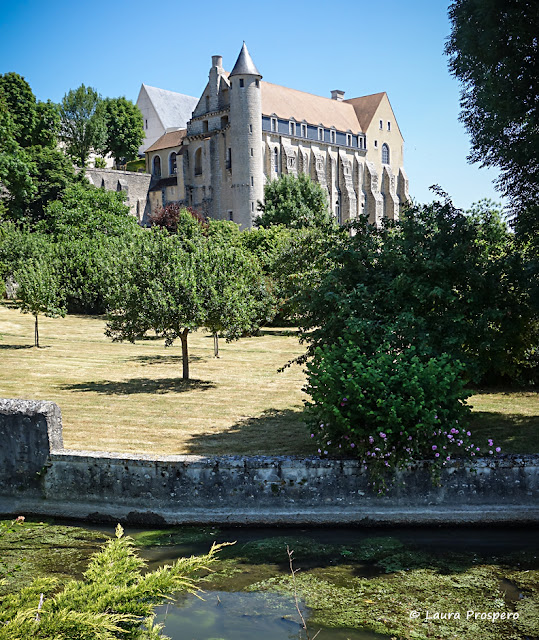Abbaye Saint-Séverin 1151-1790, Château-Landon © Laura Prospero