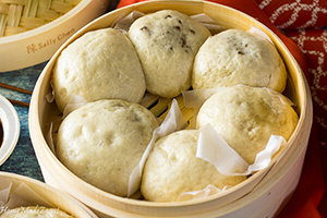 Pow - Steamed Meat Buns Pow - Steamed Meat Buns