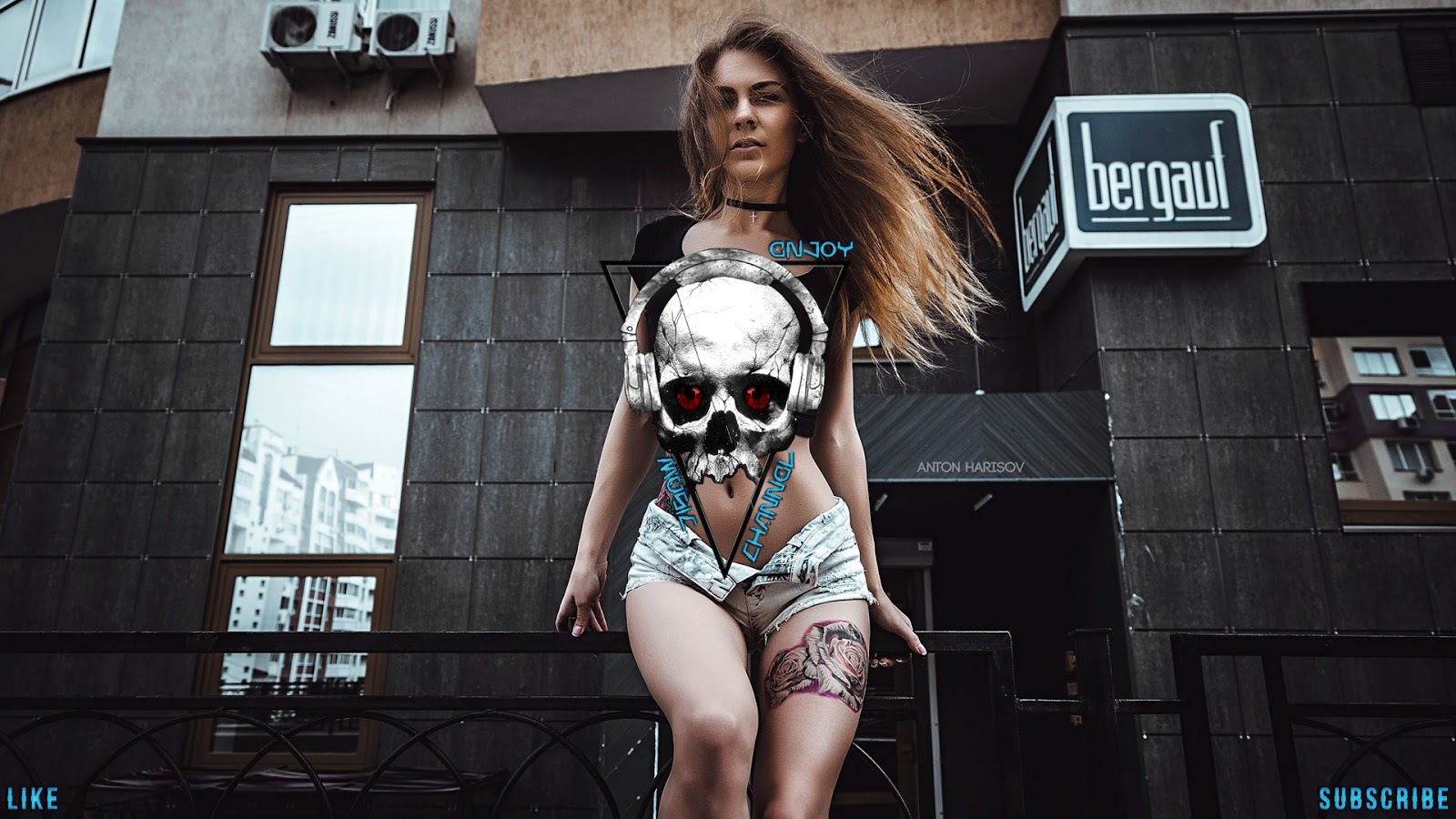 Compartilhar no Facebook. 