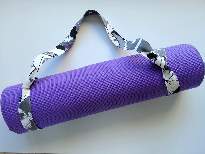 My Handmade Home DIY Yoga Mat Sling