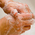Πότε είναι σημαντικό να πλένει κάποιος τα χέρια του; Τι κακό κάνει το υπερβολικό πλύσιμο;  