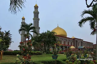 masjid kubah emas depok