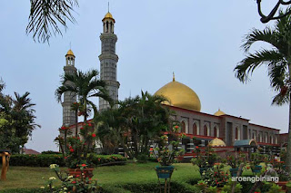 masjid kubah emas depok