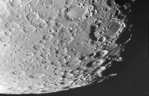 Cráteres de impacto en la Luna.
