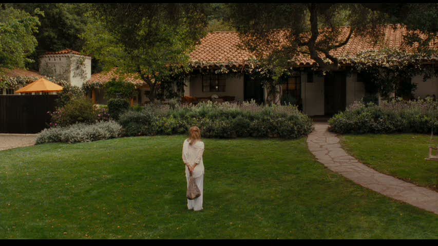 It's Complicated movie front yard and exterior of home