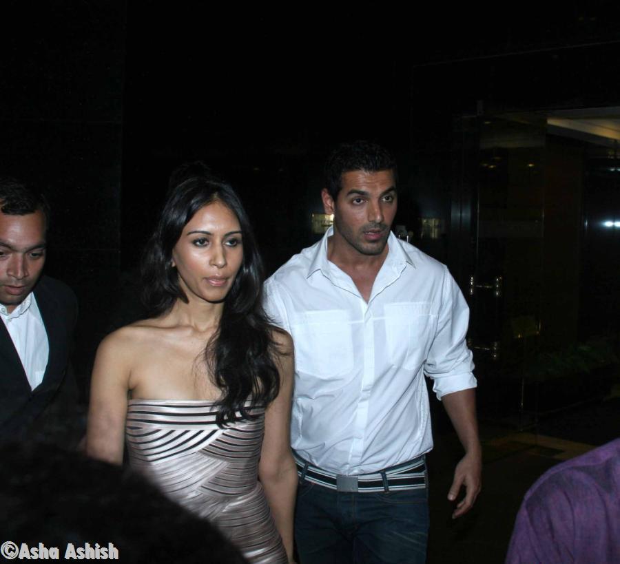 Asha Ashish John Abraham Snapped with his new girlfriend(Priya Marwah)