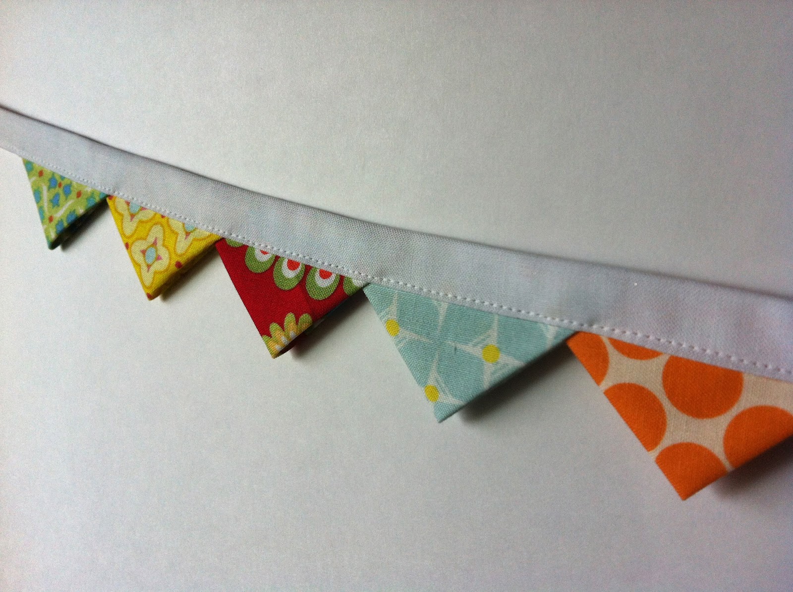 Frozen Knickers DIY prairie point garland