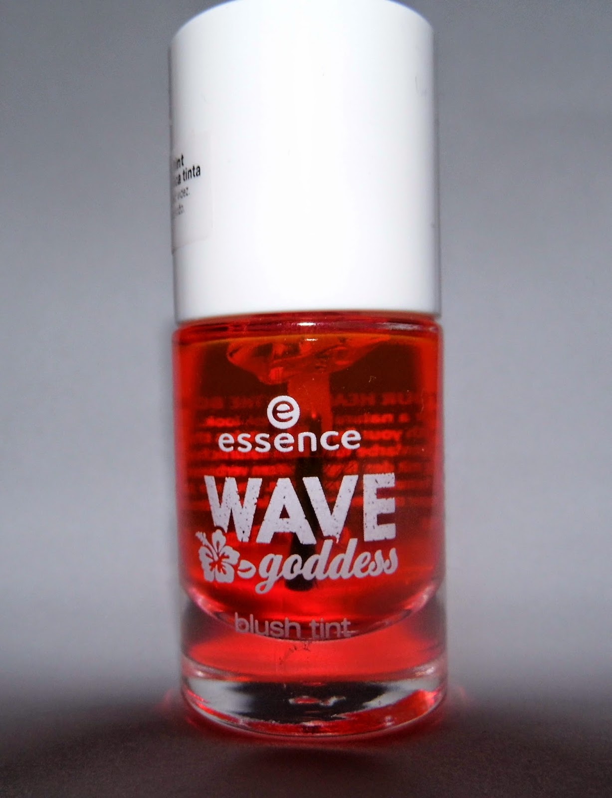 essence-wave-goddess-blush-tint-loose-your-heart-on-the-board