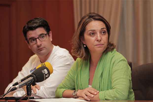 Emirates soccer jersey 24-25