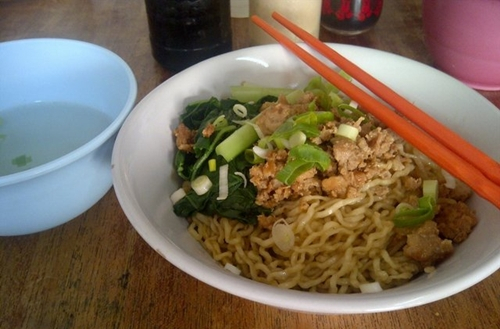 Resep Sambal Bakmi Bangka Yang Bikin Lidah Bergoyang Beserta Cara Memasaknya Resep Sambal Bakmi Bangka Yang Bikin Lidah Bergoyang Beserta Cara Memasaknya