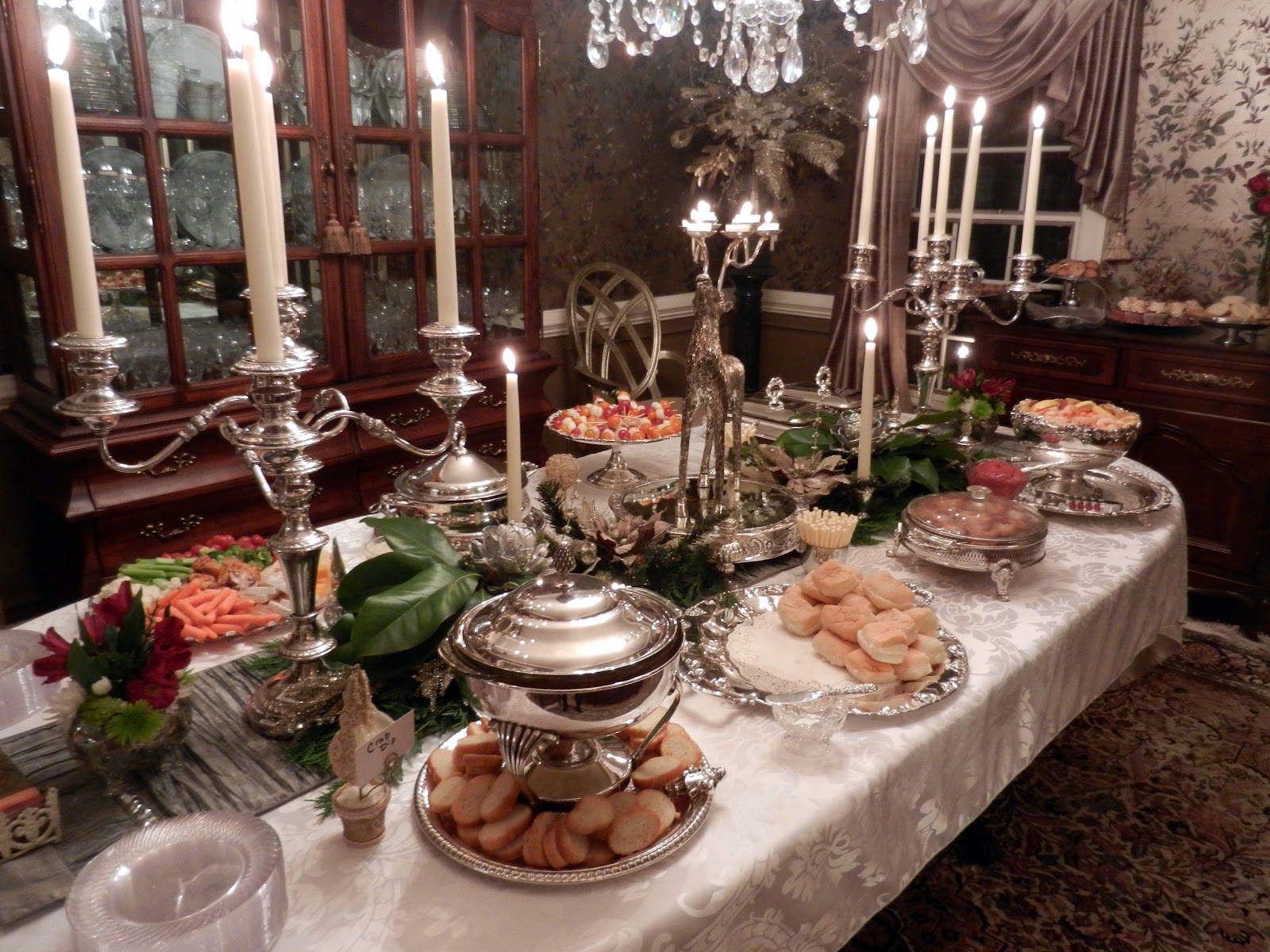 A Perfect Setting A Christmas Party Setting