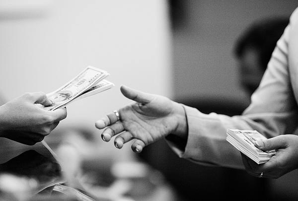 Cara Menghindari Sang Penagih Hutang Cara Menghindari Penagih Hutang