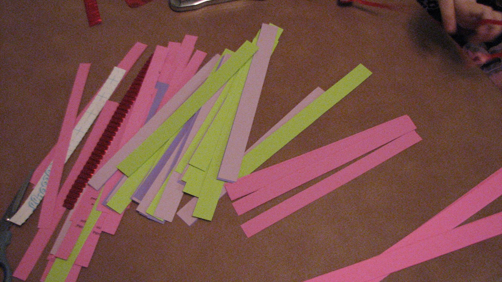 Crafty at Dawne: Valentine Paper Heart Chain