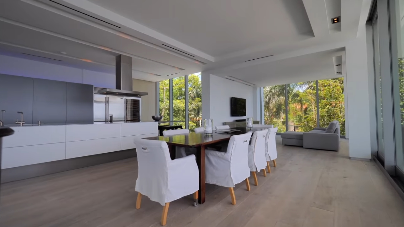 29 Photos vs. 3550 Matheson Ave | Miami - Contemporary Bayfront Property - Luxury Home & Interior Design Video Tour 29 Photos vs. 3550 Matheson Ave | Miami - Contemporary Bayfront Property - Luxury Home & Interior Design Video Tour