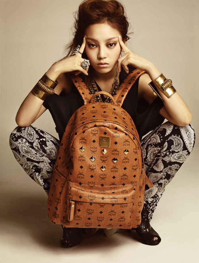K_Popzine: Goo Hara (Photoshoot) August 2011