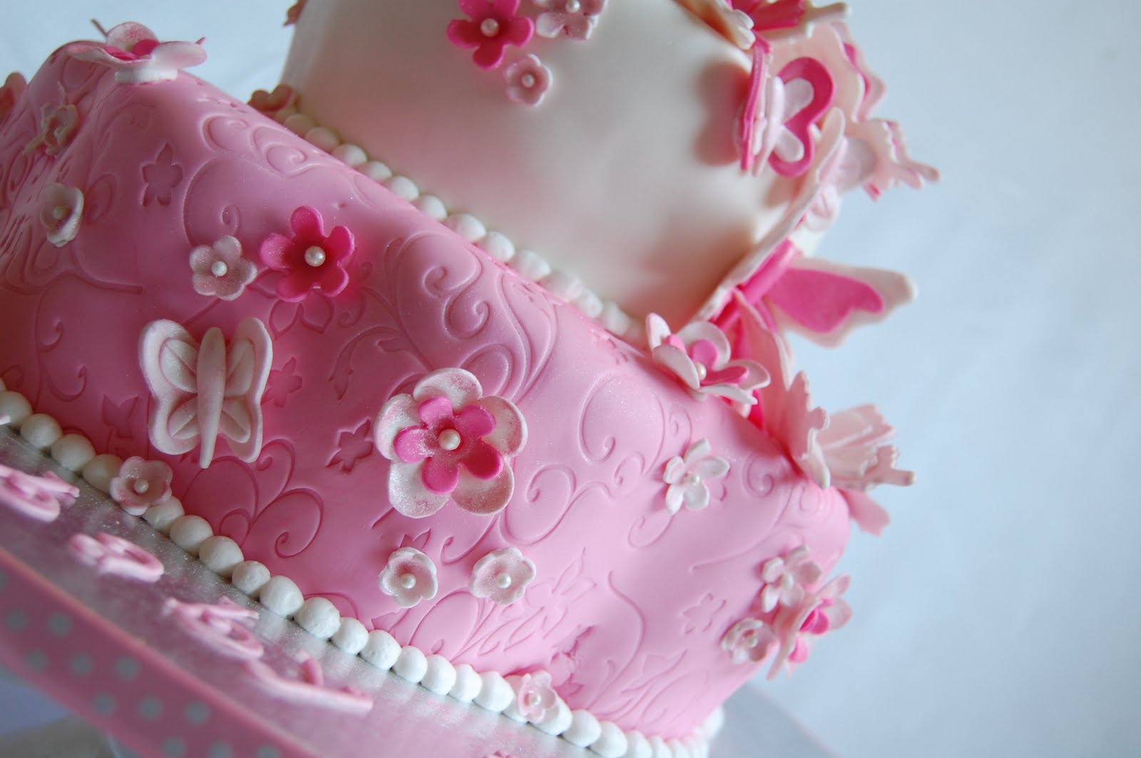 CUSTOMISED CAKES BY JEN Butterflies and