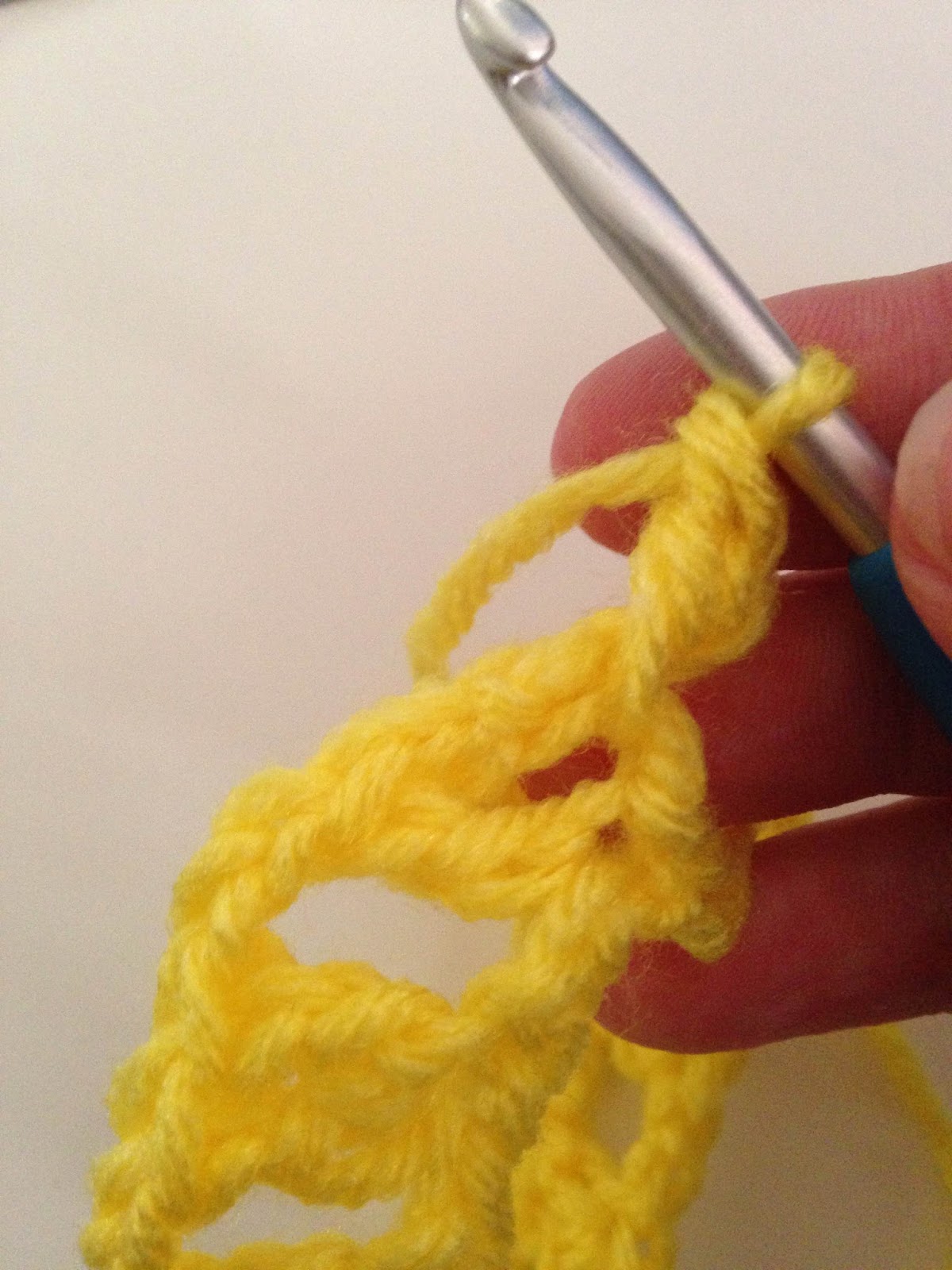 Tomboy Nanny How to do the Crocodile Stitch