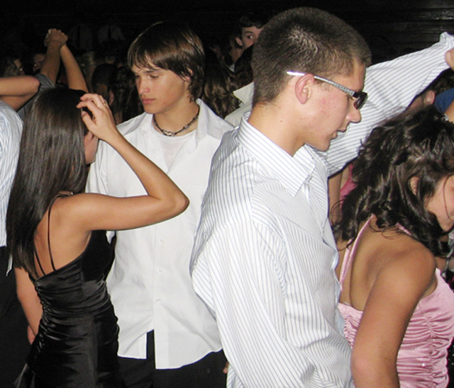 People You Encounter On A Night Out Women Make Waves So You Re On The Dance Floor At This Point Know Ve Drunk Enough To Go When Do Some Sort Of Stubbly Catwalk A Vaguely