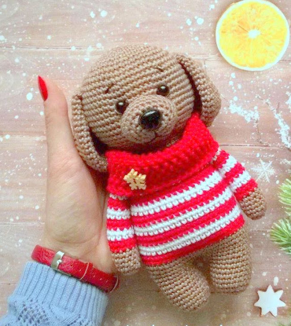 amigurumi dog in sweater crochet pattern