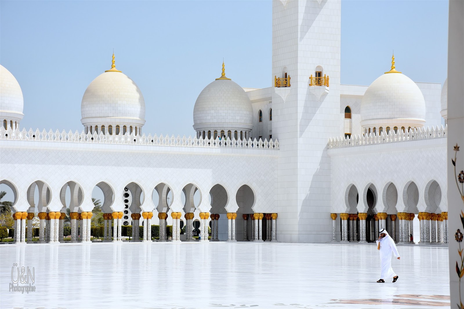 Überall & Nirgendwo Abu Dhabi Part 1 Als ich in meiner Abaya durch