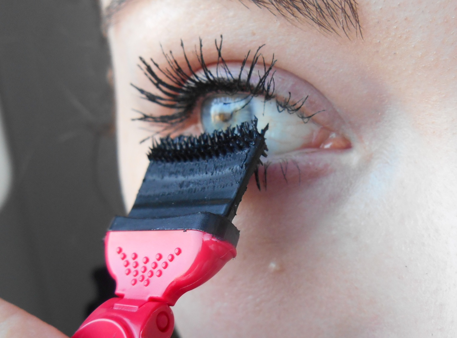 mela-e-cannella: AVON - True Colour SuperSHOCK Mascara - Black & Mega ...