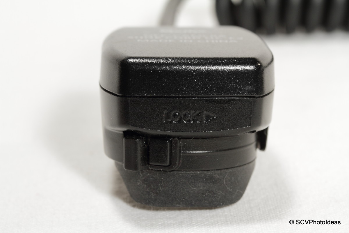Meike OE-C3 Off-Camera Shoe Cord - hot shoe lock