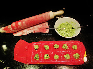 Raviolis de Beterraba e Ricotta com Croutons e Molho Teriyaki