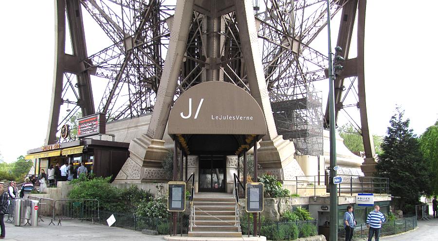 Passion For Luxury Le Jules Verne Restaurant