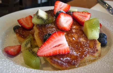 Ricotta Pancakes with Honey and Summer Fruits