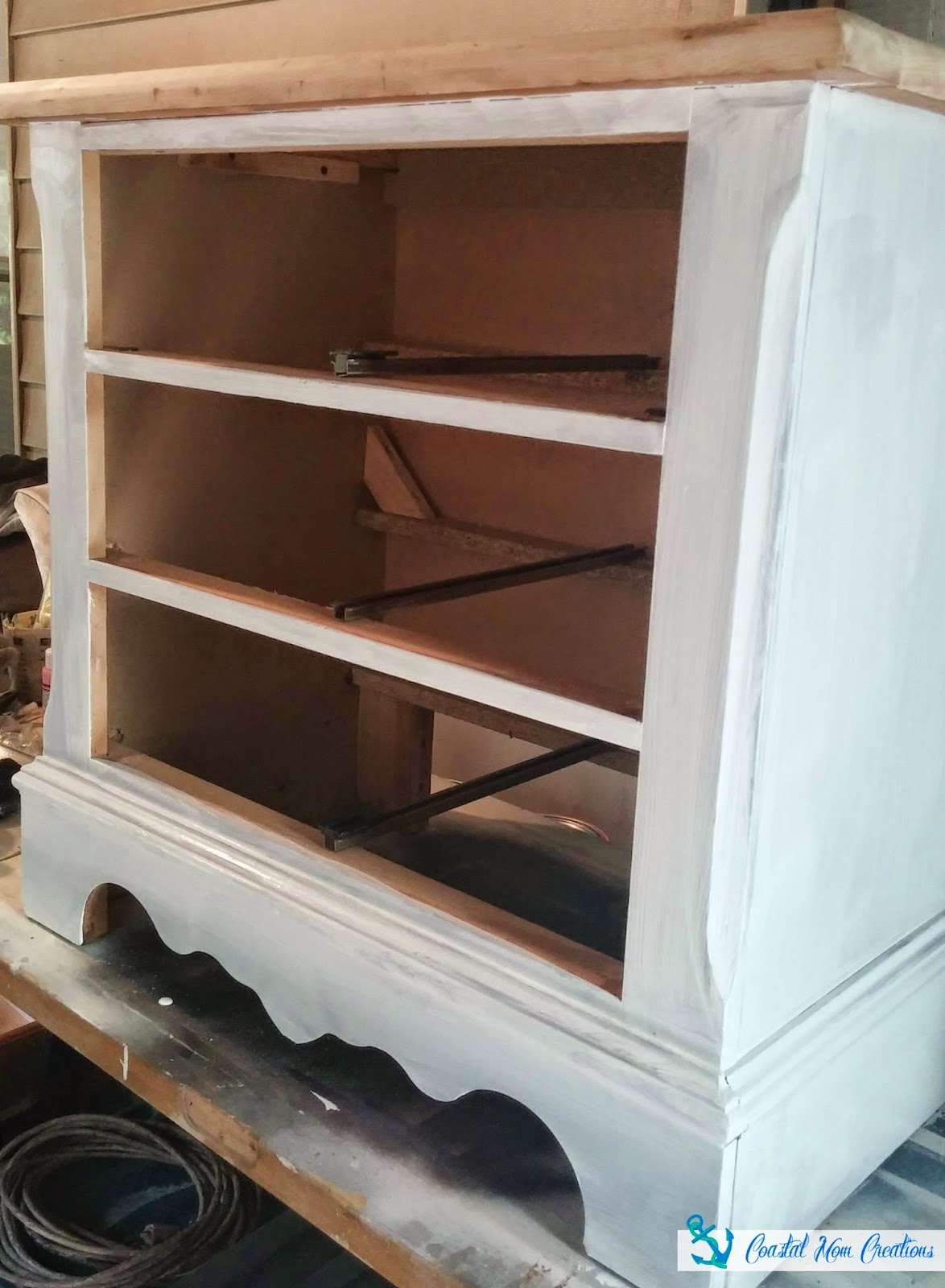 Coastal Mom Creations How to Make Your Own Chalk Paint