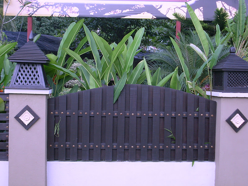 AMPTECH interior design : Khidmat Pagar Batu design kayu