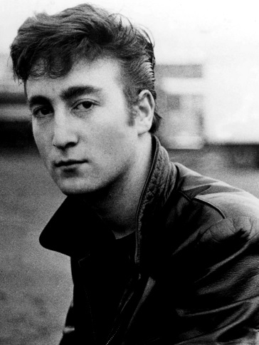John Lennon Foto de John Lennon con cabello corto