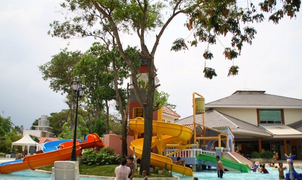 Tiket Masuk Kolam Renang Venetian Water Carnaval Bekasi Deasikumbang