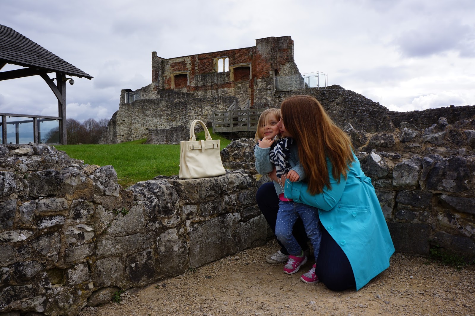 mum and daughter at farnham castle