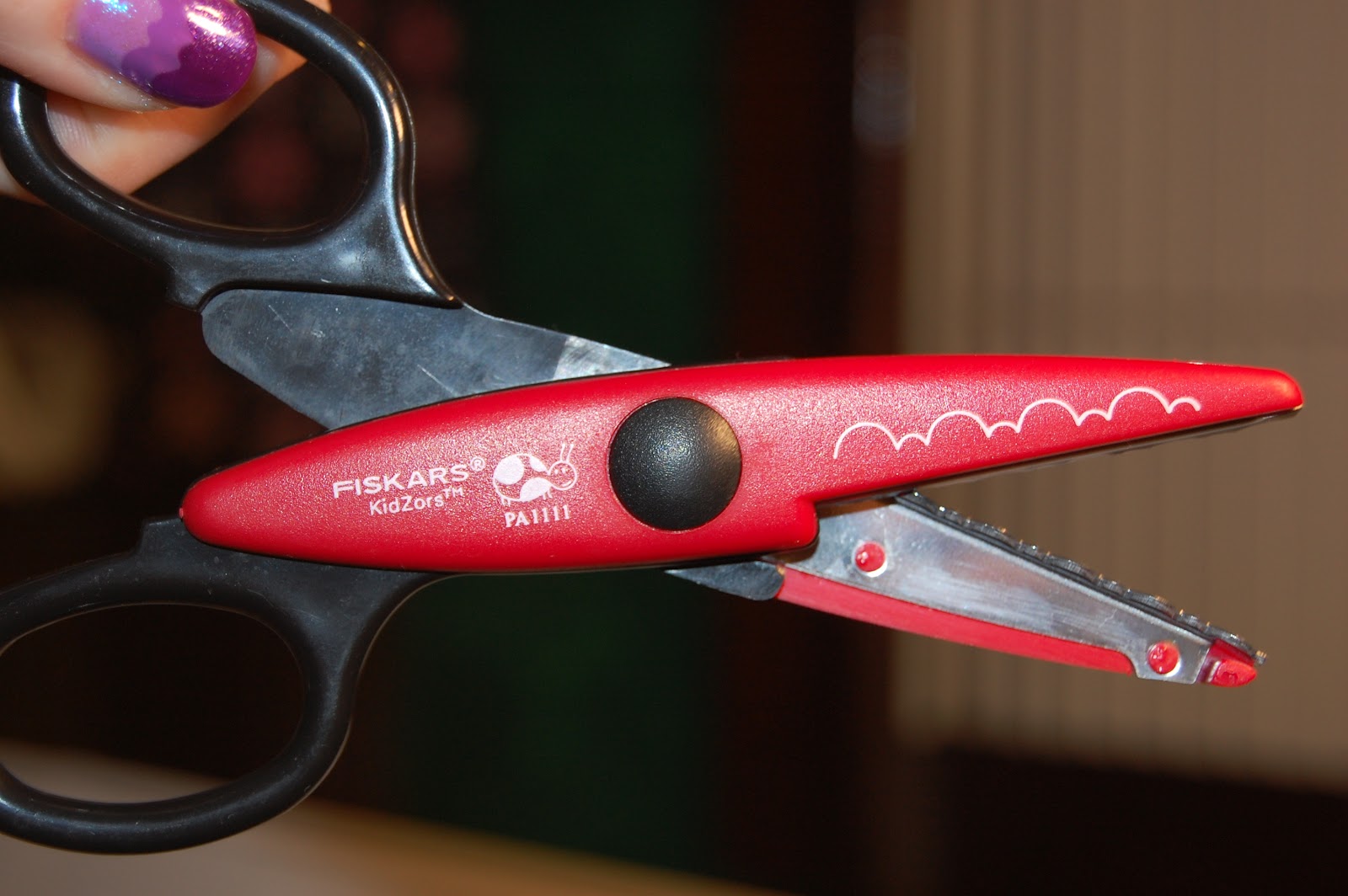 scissors that make designs